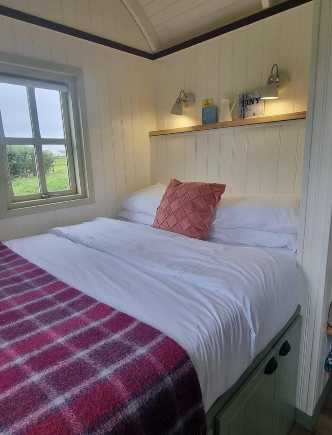 Wild Meadow Huts Villa Doolin Luaran gambar
