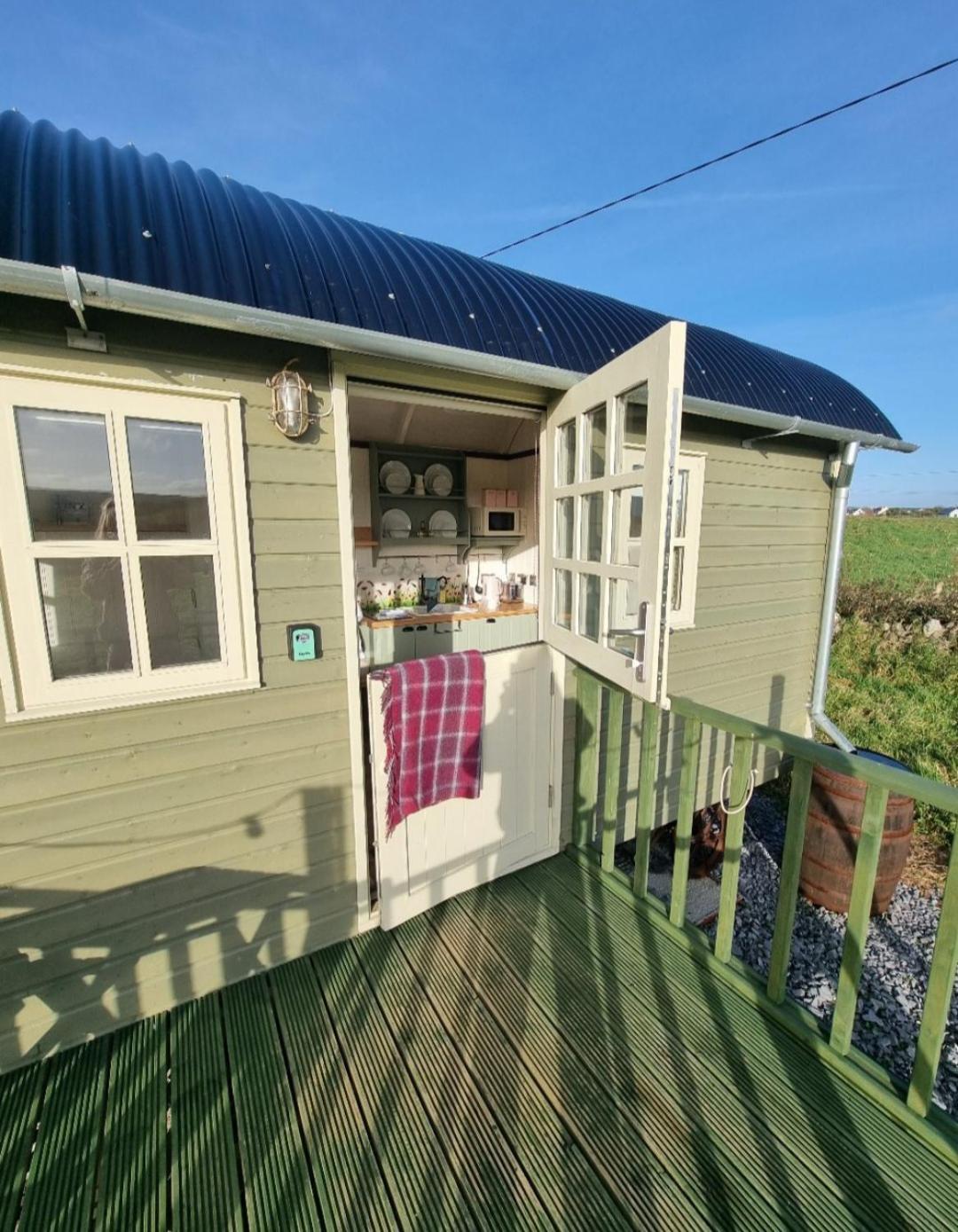 Wild Meadow Huts Villa Doolin Luaran gambar