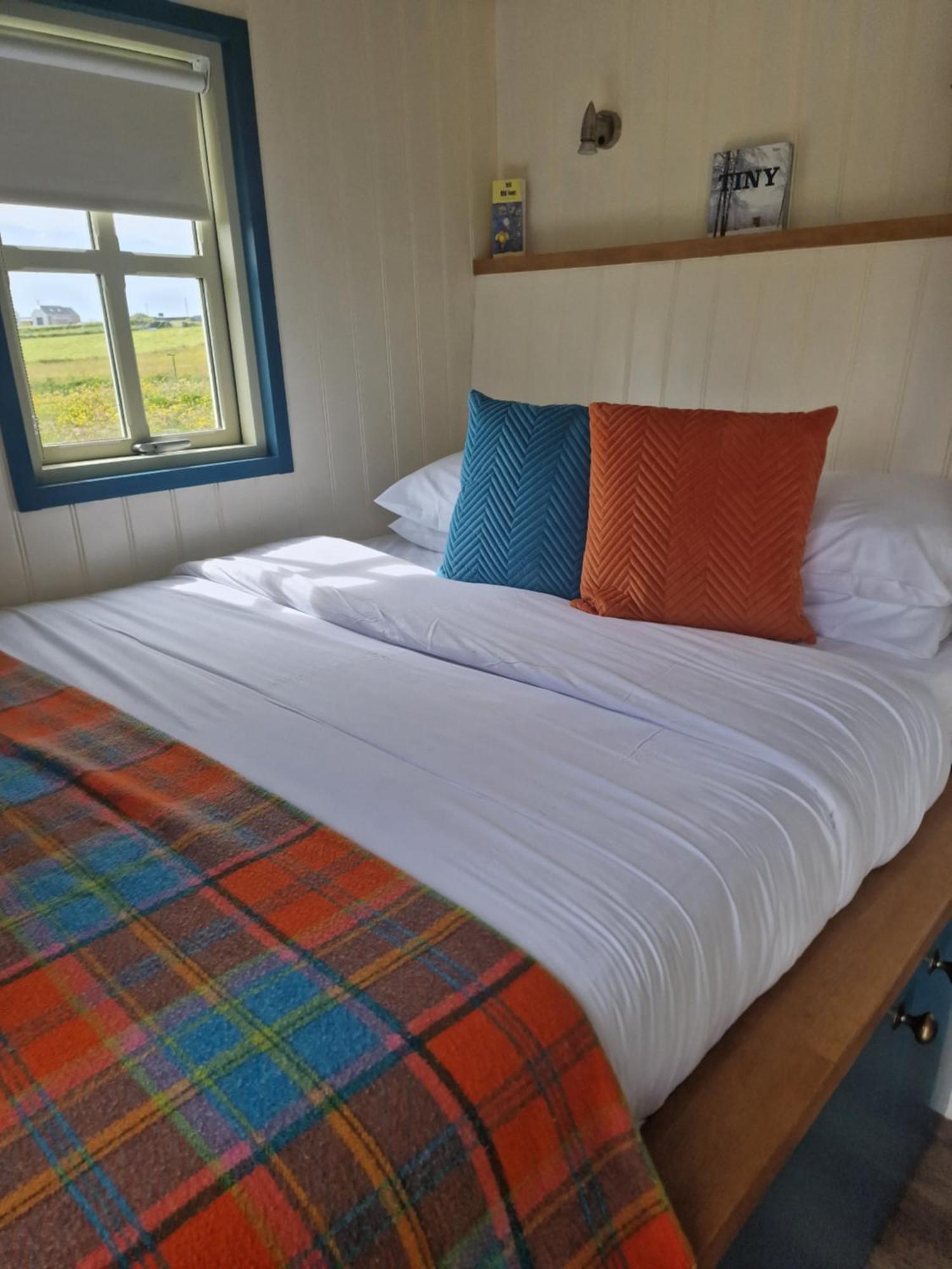 Wild Meadow Huts Villa Doolin Luaran gambar