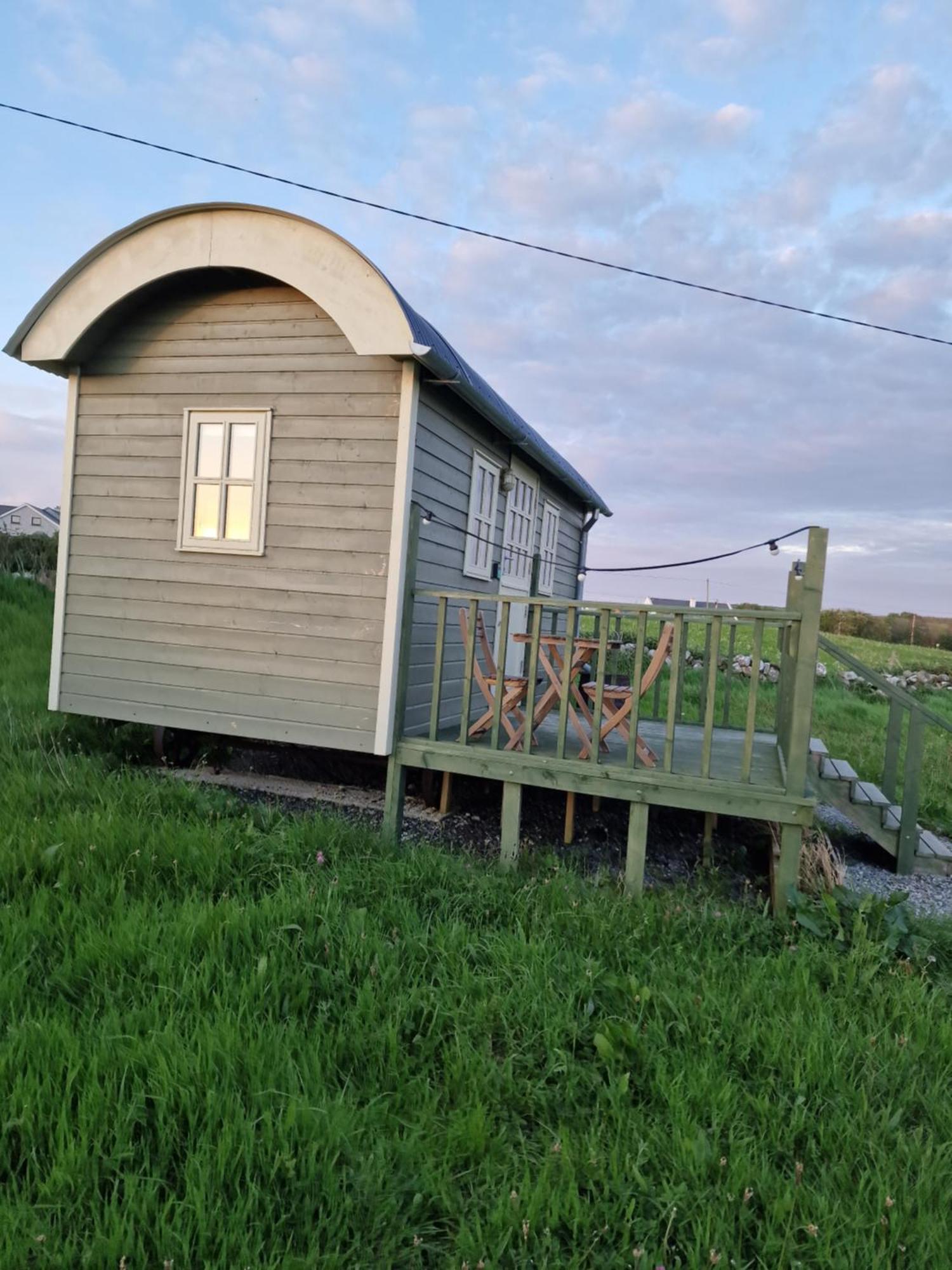 Wild Meadow Huts Villa Doolin Luaran gambar